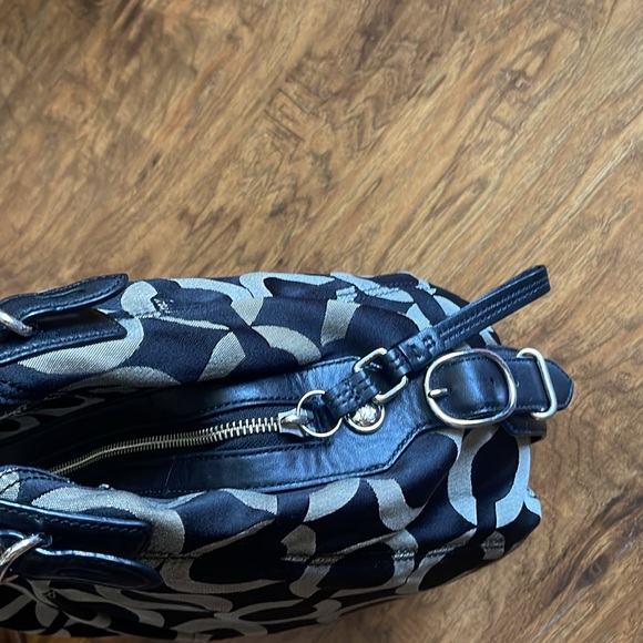 Coach Madison Maggie monogram hobo shoulder bag - Picture 7 of 13